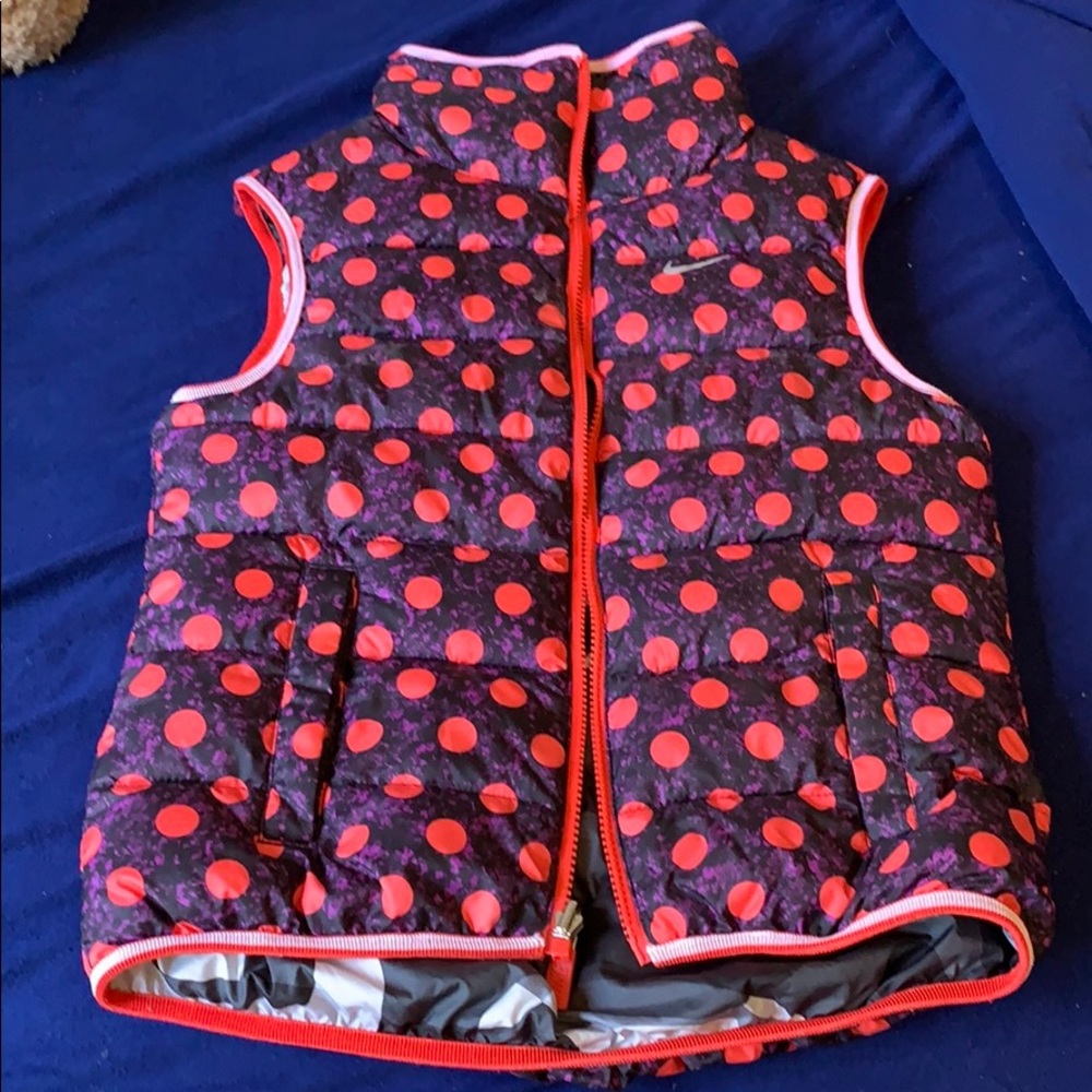 Nike vest size m. Reversible